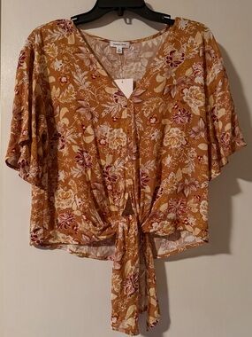 THREAD & CLOVER Floral Breezy Tie-front Blouse.